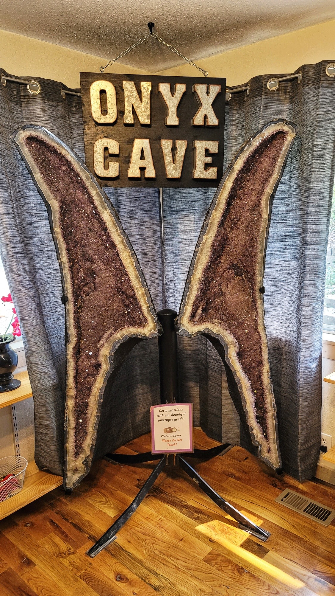 Onyx Cave is a small show cave located near Eureka Springs, Arkansas. The cave d